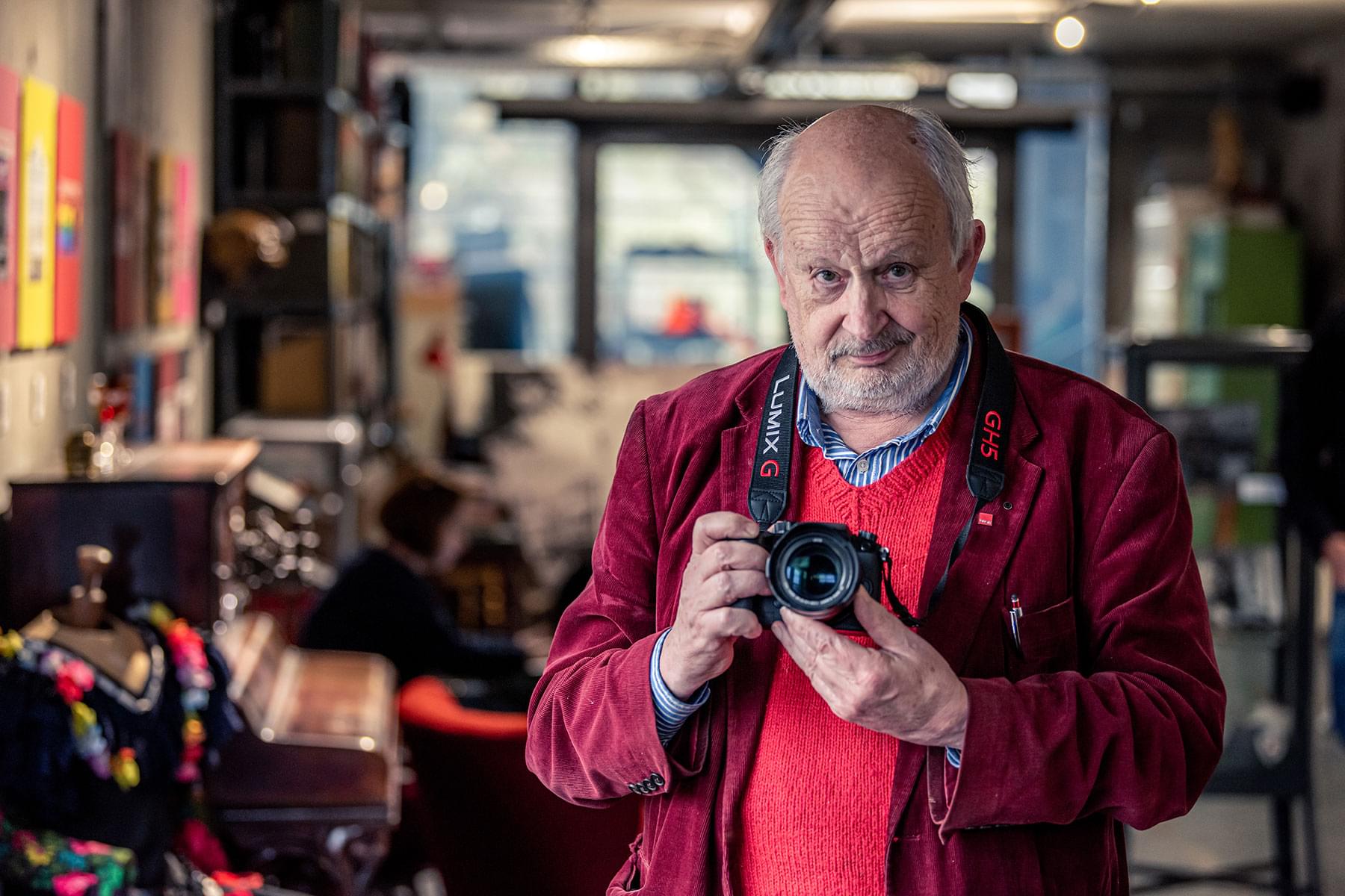 Portrait des Kiez-Fotografen Günter Zint im Sankt Pauli Museum Businessfoto Unternehmensfoto