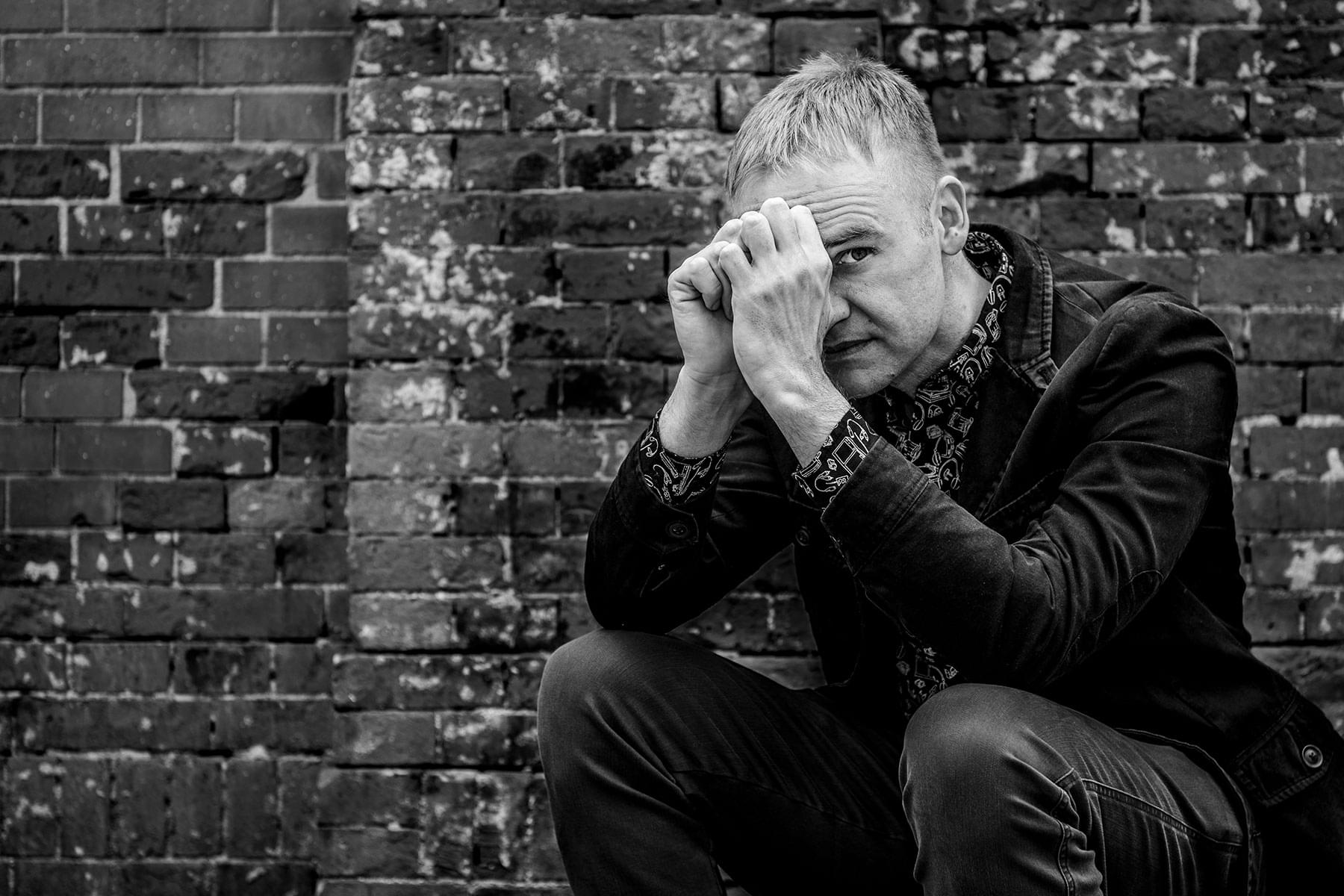 Künstler-Portrait des Hamburger Musikers Tomeque für das Album Hallo Welt