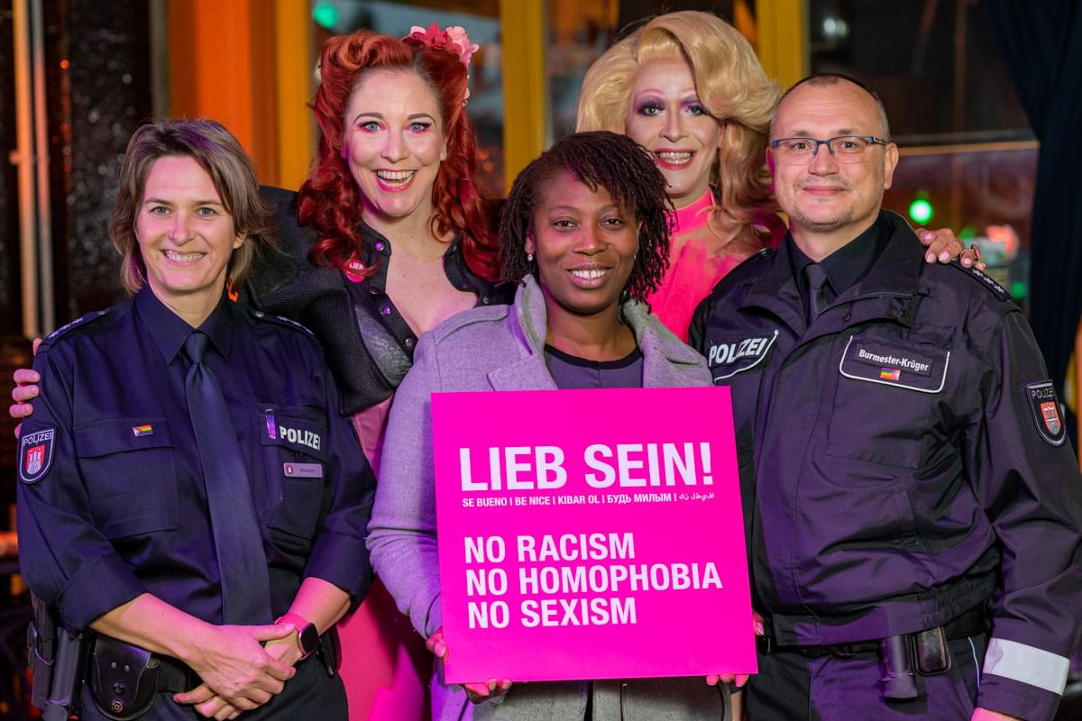 Lieb sein 3 Portrait für die Kampagne Lieb sein mit Eve Champagne, Valerie Pearl und die Polizei der Davidwache
