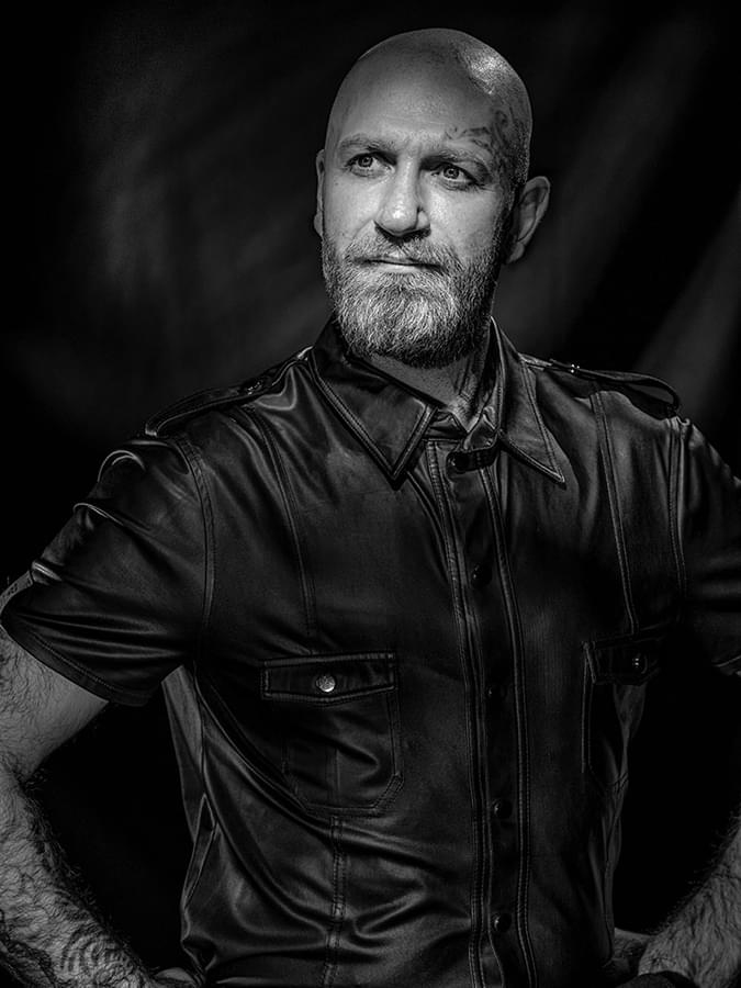 Türsteher und Security-Unternehmer Michael Albrecht, St. Paulianer , in schwarzweiss, klassische französische Portraits der 50er und 60er Jahre, neu interpretiert.