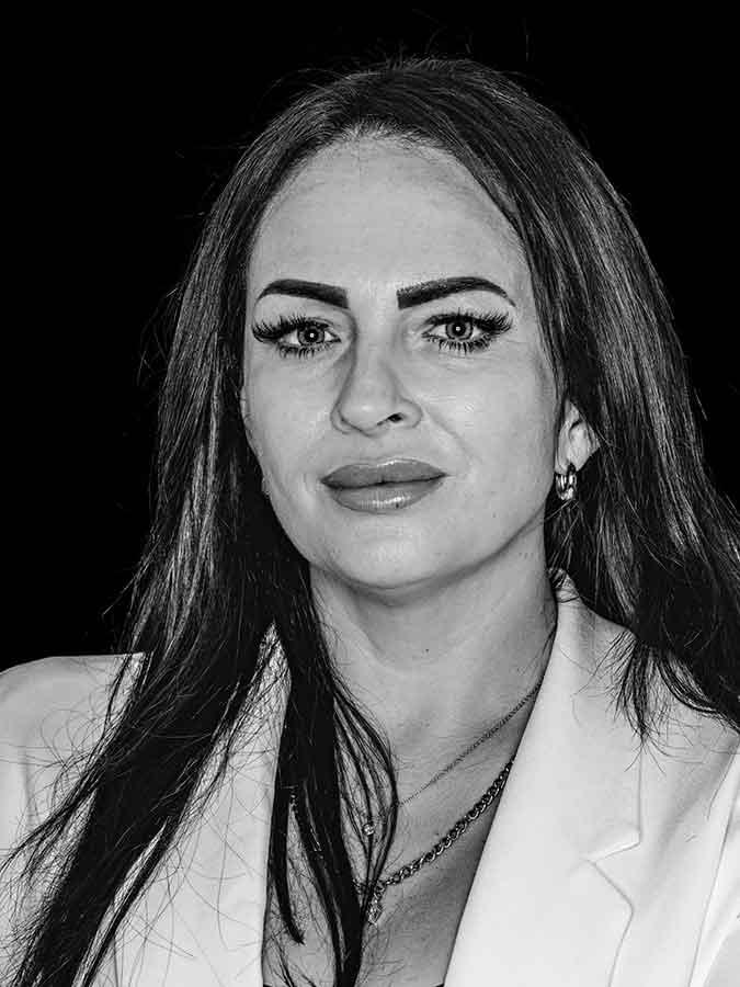 Ricarda Belmar – Frau Portrait Schwarz Weiss für Faces of St. Pauli