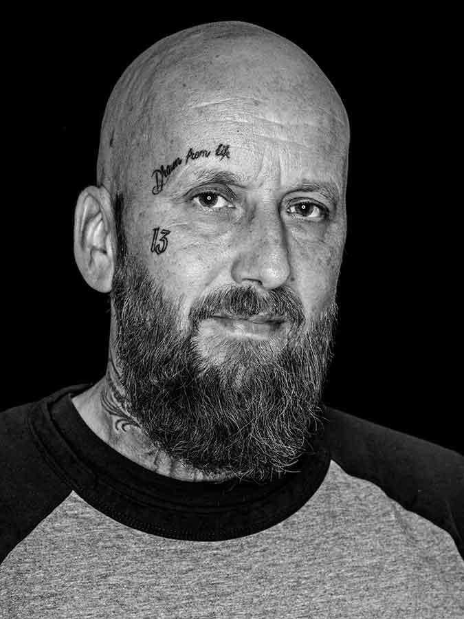 Tuersteher-Mike – Mann Portrait Schwarz Weiss für Faces of St. Pauli